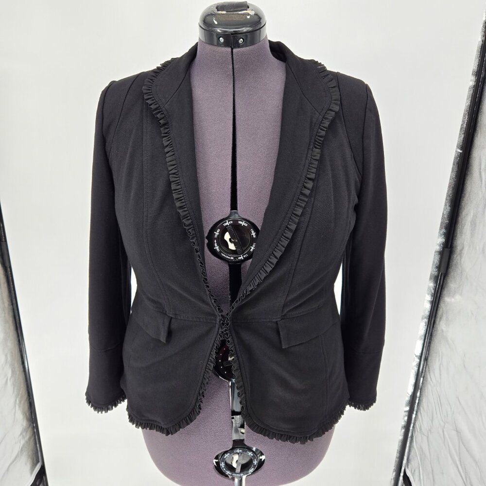 6325-12 Chico’s Black Ruffle trim Pointe knit Blazer Jacket Size 1 12 Large